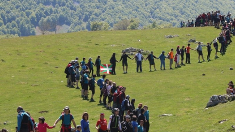 09.00etan irtengo dira Gure Esku Dago-ren gizakaterako autobusak Untzagatik
