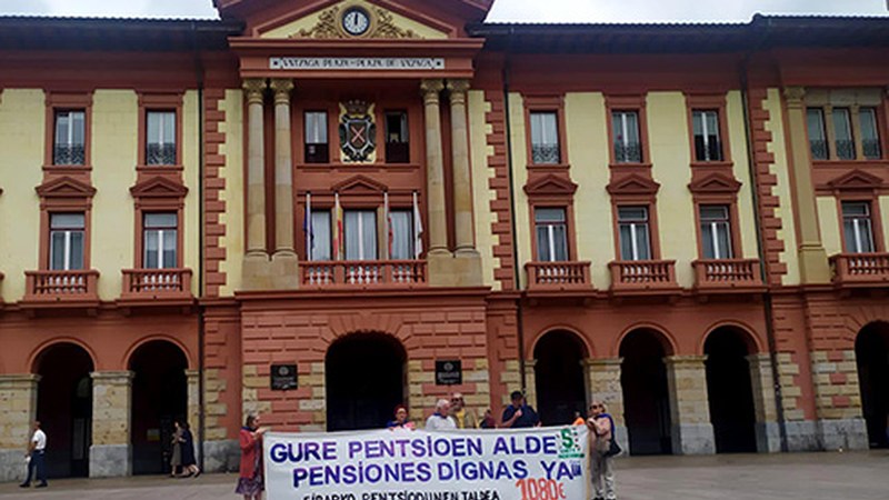 1.080 euroko gutxieneko pentsioa 14 ordainsaritan eskatzeko manifestazioa egingo da zapatuan