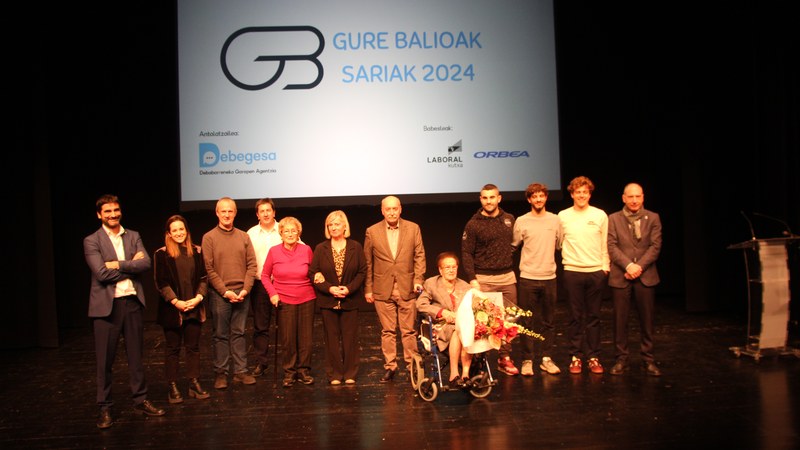 100 urte betetzeko atarian, Kontxa Laspiurrek "Gure Balioak Saria" jaso du gaur arratsaldean