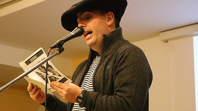 Bertso-paper lehiaketarako epea zabaldu da aste honetan