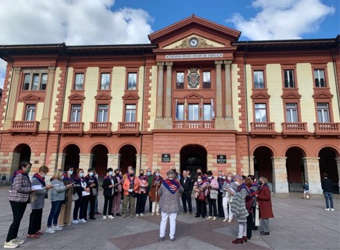 Kaleetan Kantuz-ekoak Eibarko kaleak alaitzen hasi dira berriro
