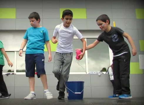 120 euroko dirulaguntza izango da Eibarko ume edo gazte bakoitzeko, osasun-krisiari aurre egiteko neurrietako bat da