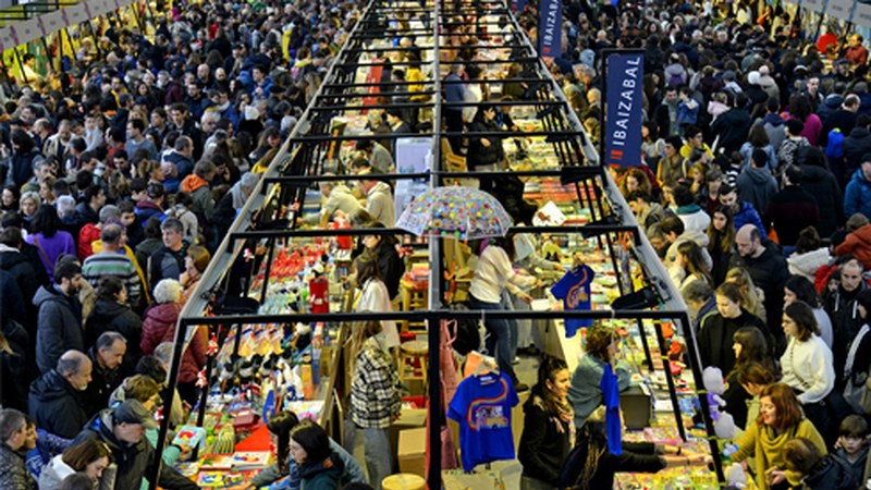 Durangoko Azokak "Gazte EztanDA!" ospatuko du bihar, barixakua, gazteentzat antolatutako egitarauarekin