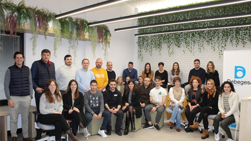 Heldu! ekintzaileentzako programaren itxiera ekitaldia egin dute Debegesako lokaletan