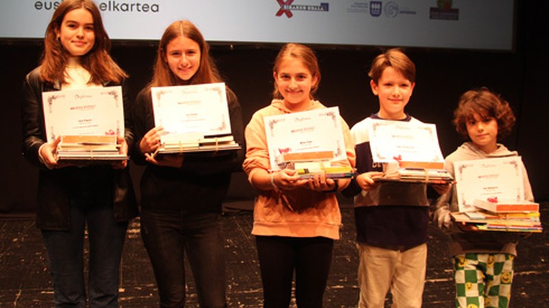 Ipurterre literatura lehiaketako sariak banatu dituzte gaur goizean