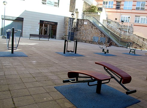 "Kaleko gimnasioak",  uda honetan modu osasungarri eta seguruan gainbegiratutako ariketa fisikoa egiteko