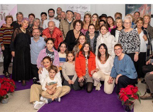 Moda desfile arrakastatsua egin zuten Untzaga Gizarte Etxean