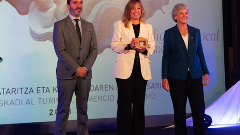 Helmet House Eibarko establezimenduak Euskadi Merkataritza Saria irabazi du