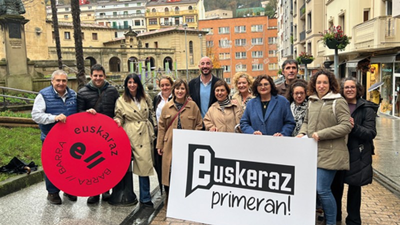 Atzo aurkeztu zituzten "Euskaraz barra-barra" eta "Euskeraz Primeran" kanpainak