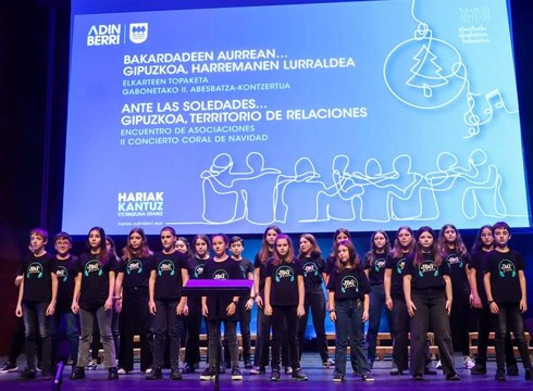 Kursaalean kontzertua eskaini zuen Eibarko Musika Eskolako JBG abesbatzak