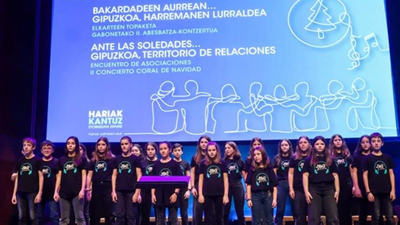 Kursaalean kontzertua eskaini zuen Eibarko Musika Eskolako JBG abesbatzak