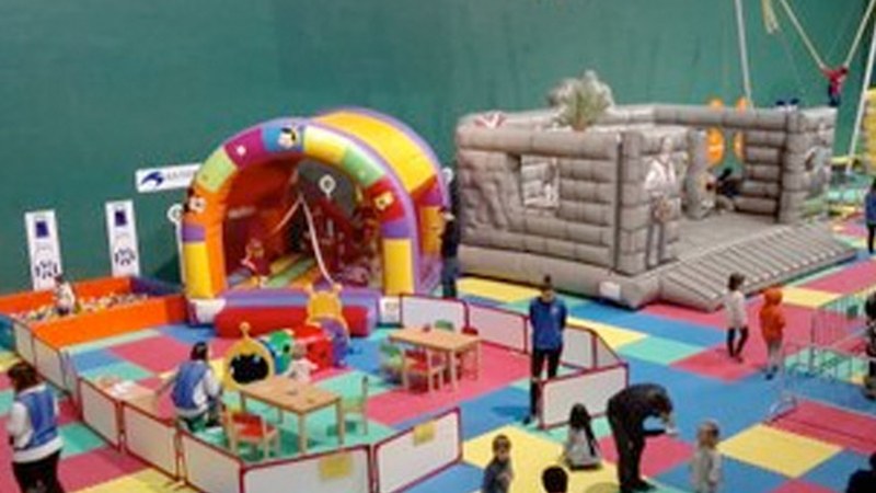 Zapatuan irekiko ditu ateak Gabonetako Haur Parkeak Astelenan