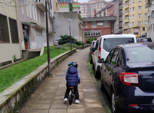 14 urtetik beherako haurrak hasi dira kalera irtetzen