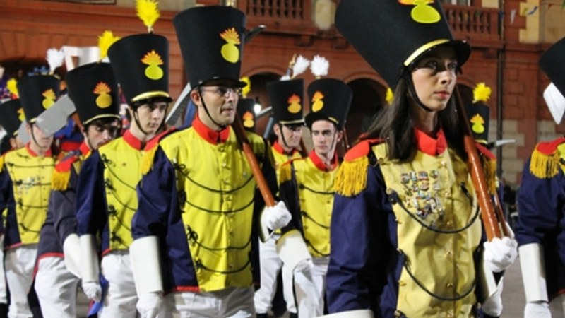 200 lagun inguruk parte hartu dute nagusien danborradan