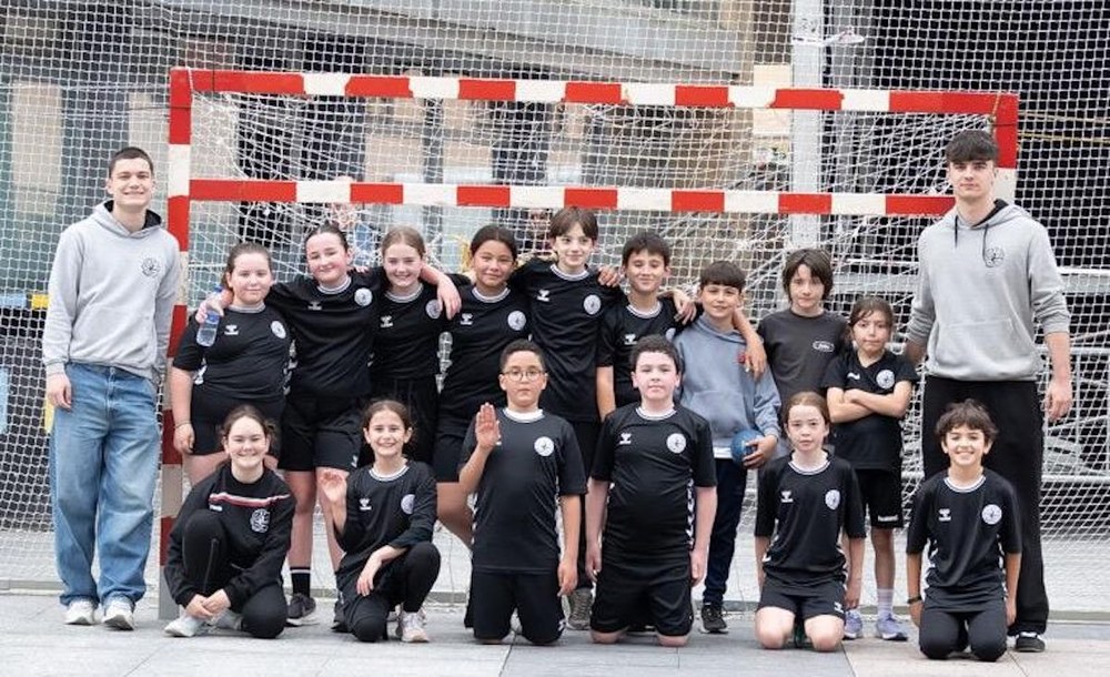 2017an eta 2018an jaiotako haurrentzat eskubaloi eskolan izena emateko epea irekita dago