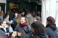 24. Korrikak kolorez bete du gaurko egun grisa