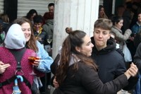 24. Korrikak kolorez bete du gaurko egun grisa