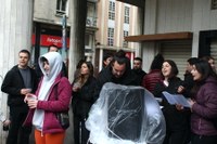 24. Korrikak kolorez bete du gaurko egun grisa