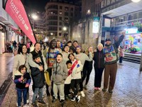 24. Korrikak kolorez bete du gaurko egun grisa