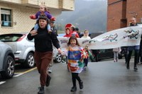 24. Korrikak kolorez bete du gaurko egun grisa