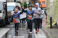 24. Korrikak kolorez bete du gaurko egun grisa