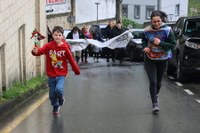 24. Korrikak kolorez bete du gaurko egun grisa