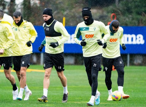 250 sarrera jarri dituzte salgai, 18 eurotan, Tenerife-Eibar ikusteko irletan