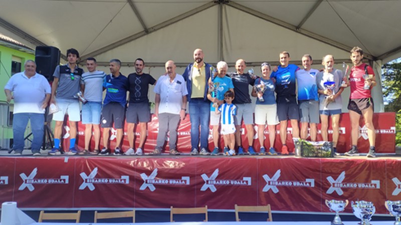 27 parte-hartzaile izan zituen Simon Aldazabal herri-igoeraren azken edizioak