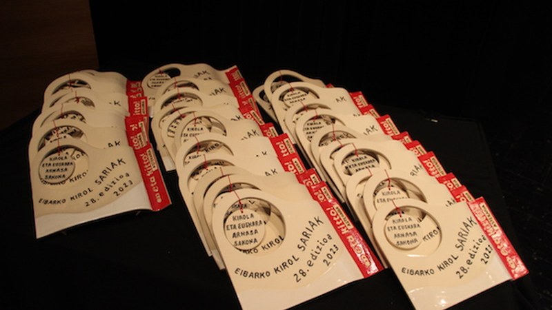 28. EIBARKO KIROL SARIAK