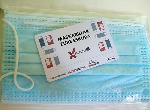 35.000 maskara baino gehiago banatu dituzte makinak jarri eta lehen astean