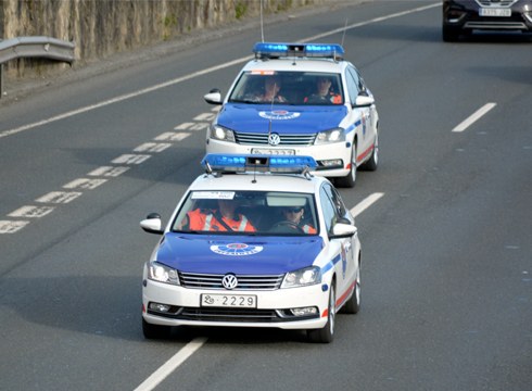 4 atxilotu Eibarko kafetegi batean lapurreta egin eta  AP-8 eta AP-1 autobideetan atzetik jarraitu ondoren