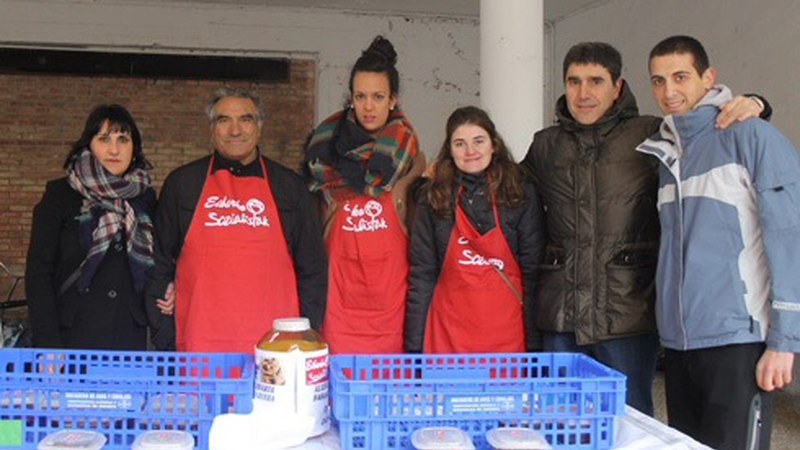 400 tupper saldu ziren sozialisten babajan solidarioan