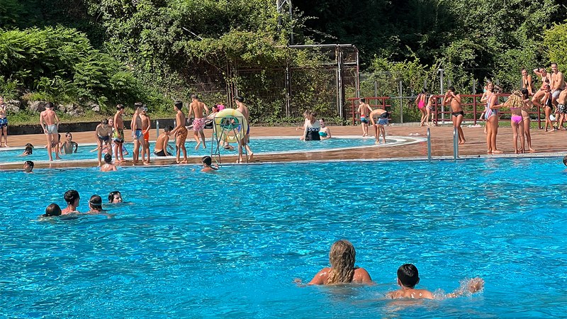 41.000 lagunetik gora ibili dira Ipuruako kanpoko igerilekuetan 2025eko udan