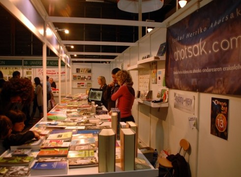 47. Durangoko Azokia: laburragua baiña bete-betia