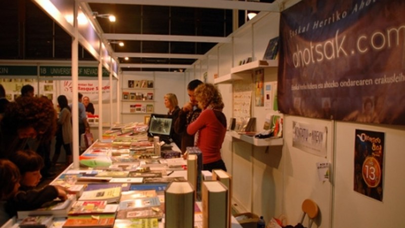 47. Durangoko Azokia: laburragua baiña bete-betia