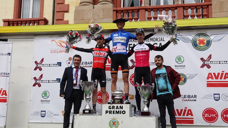 48. Valenciaga Oroitzarrea