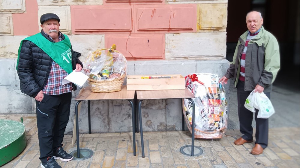 642 zenbakiak irabazi du Eibarko Pentsionisten Taldearen otarra