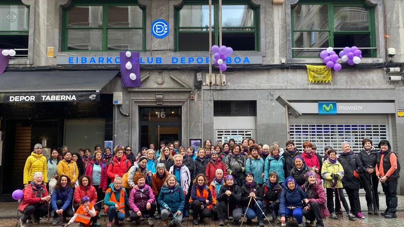 70 lagunek hartu zuten parte Emakumeen Ibilaldian