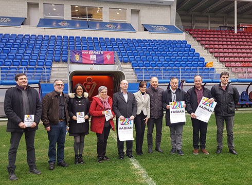 #ABIAN Debabarreneko Enplegu eta Lanbide Heziketa Azoka aurkeztu dute gaur Ipuruan