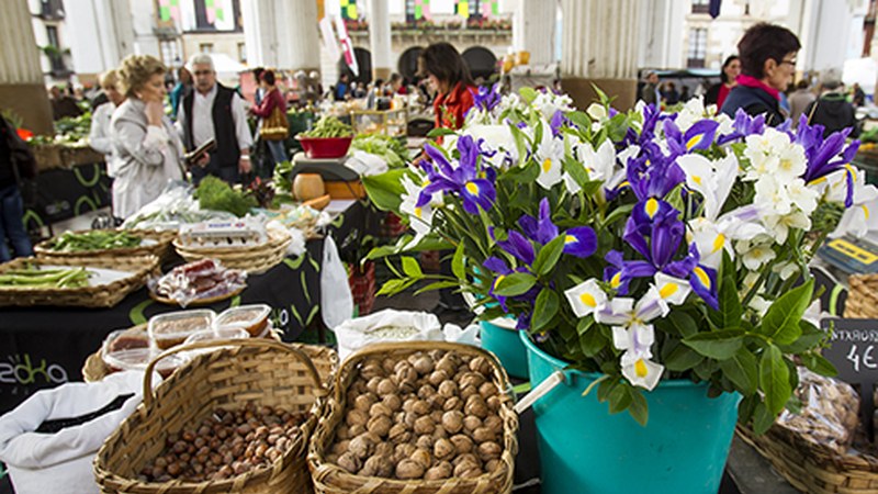 Abiatu berri duten Gipuzkoako Azoken Sarean parte hartuko du Eibarrek