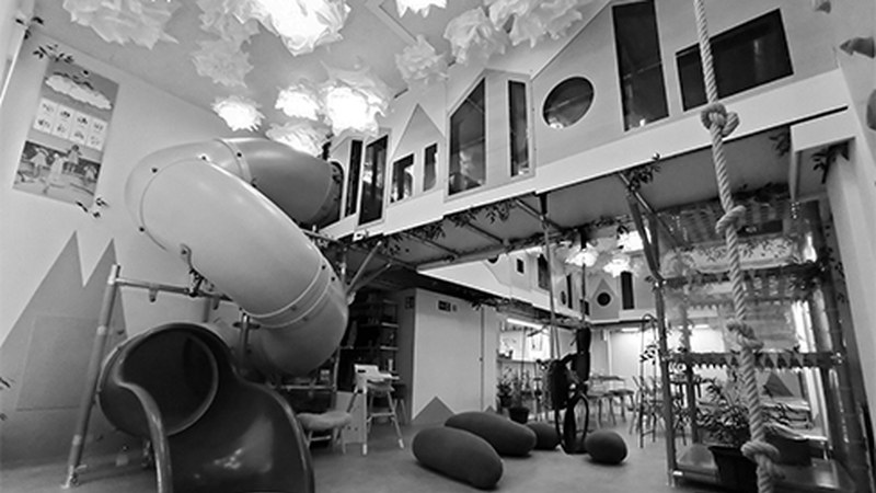 Adarabar, mundu baten sorrera