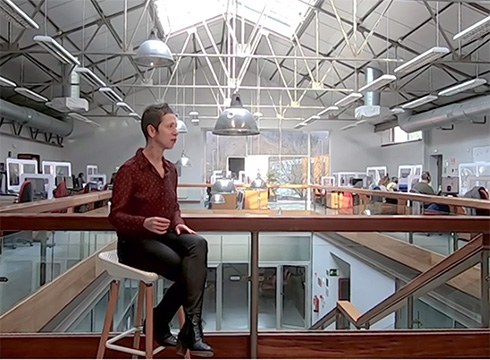 Adenobirusetan oinarritutako txertoak nola funtzionatzen duten azaldu digu Ana Galarragak