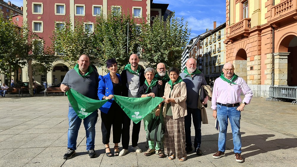 Adinekoen Nazioarteko Eguna ospatzeko egitarau zabala antolatu dute urrirako