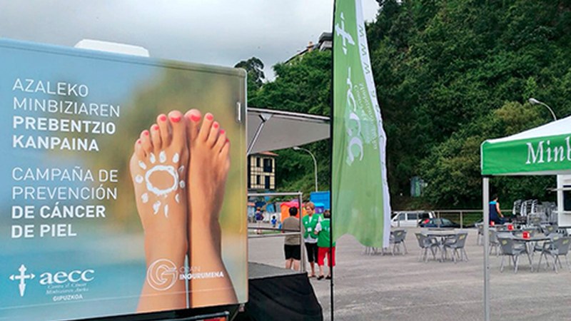 AECC Gipuzkoaren azaleko minbiziaren aurkako prebentzio kanpaina eguaztenean ailegatuko da Eibarrera