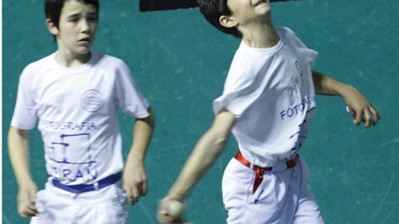 Afizionatu mailako bi pilota partidu gaur Astelenan