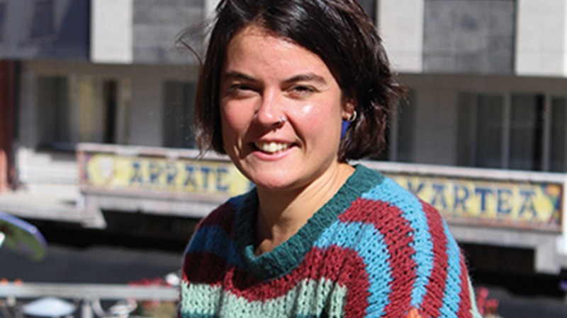 Ainhoa Aldazabal: “Liburu bati beti eman behar zaio aukera bat, inoiz ez dakizulako barruan zer aurkituko duzun”