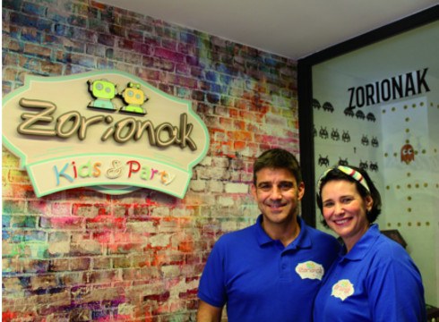 Ainhoa eta Alberto (Zorionak ludoteka): “Zinemaldian gure konfort-zonatik irtetzeko aukera izan dugu”