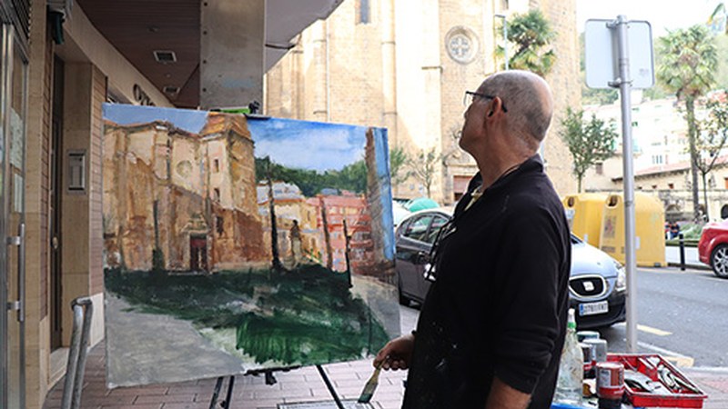 Aire Zabaleko Pintura Lehiaketak artisten lana kalera atera zuen domekan