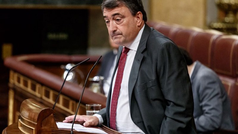 Aitor Estebanek hitzaldia eskainiko du gaur Eibarko Batzokian