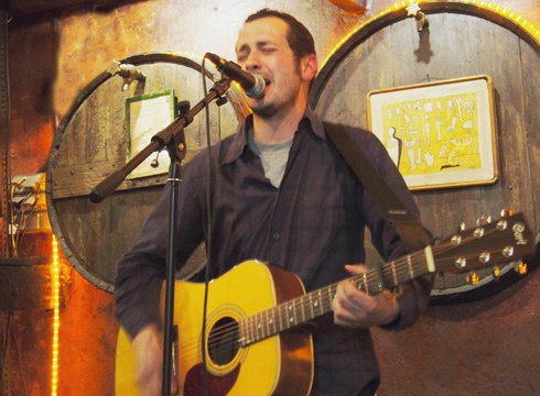 Aitorpenak bakarlariak lan berria aurkeztuko du gaur Tas Tas-en